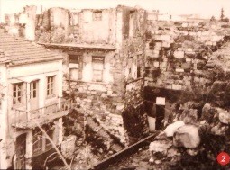 Το Παλατάκι Ιουστινιάνι μετά τη φωτιά, δεκαετία 1960, Αρχείο Δ. Μυωτέρη