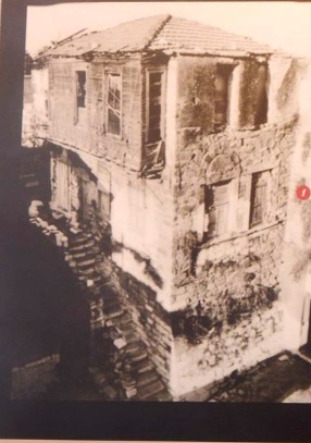 Το Παλατάκι Ιουστινιάνι πριν τη φωτιά, αρχές δεκαετία 1960, Αρχείο Δ. Μυωτέρη